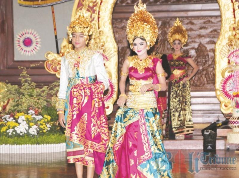  Pakaian  Pengantin  Tak Boleh Keluar dari Pakem Bali Tribune